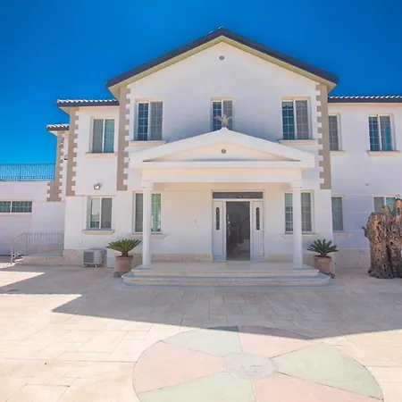 Your Dream Holiday With Private Pool In Paralimni's Most Exclusive Neighbourhood, 1219 * Paralimni